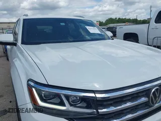 2020 Volkswagen Atlas SE with VIN 1V23C2CA1LC201332, listed as a IAAI auction lot 42372103 with 81,424 mi miles and . Bid and sale history available at DreamBid. Image 6.
