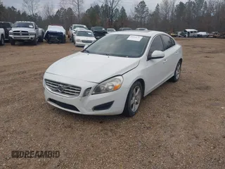 2012 Volvo S60 T5 с VIN YV1622FS6C2133602, выставлен на аукционе IAAI как лот 41041674 с пробегом 189 681 миль миль и . История ставок и продаж доступна на DreamBid. Изображение 2.