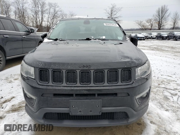 2020 Jeep Compass Latitude with VIN 3C4NJDBB6LT205290, listed as a Copart auction lot 86425454 with 68,670 mi miles and Salvage title. Bid and sale history available at DreamBid. Image 5.