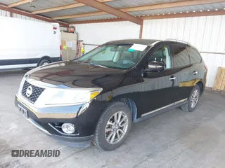 2016 Nissan Pathfinder Platinum with VIN 5N1AR2MM4GC632670, listed as a IAAI auction lot 42433320 with 92,686 mi miles and . Bid and sale history available at DreamBid. Image 2.
