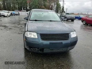 2004 Volkswagen Passat GL with VIN WVWMD63B74P192522, listed as a Copart auction lot 84493224 with 137,689 mi miles and Salvage title. Bid and sale history available at DreamBid. Image 11.