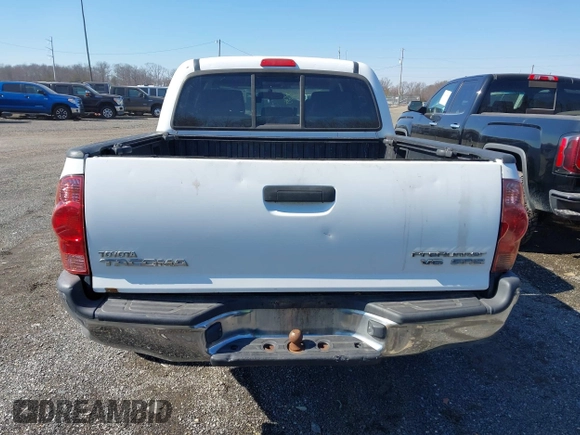 2008 Toyota Tacoma PreRunner with VIN 5TEJU62N38Z560157, listed as a IAAI auction lot 41608600 with 216,045 mi miles. Bid and sale history available at carsss.com. Image 17.