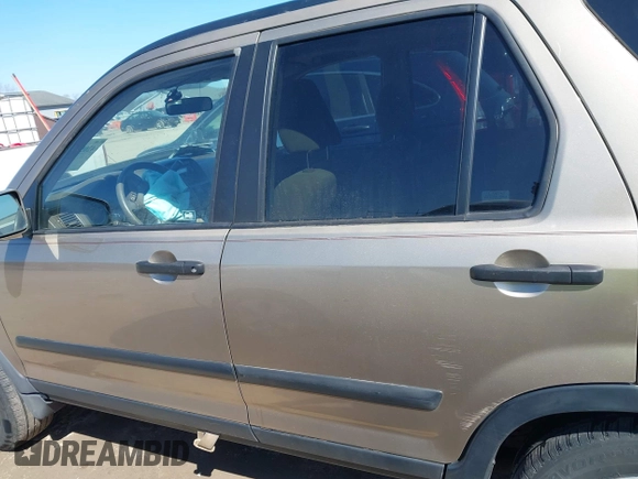 2006 Honda CR-V EX with VIN JHLRD78876C024692, listed as a IAAI auction lot 42052263 with 220,214 mi miles and . Bid and sale history available at carsss.com. Image 15.