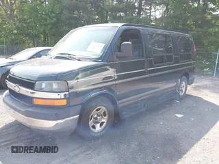 2003 Chevrolet Express Passenger z VIN 1GBFG15X731183644, wystawiony jako IAAI lot #42412871 z przebiegiem 162 202 mil mil oraz . Historia ofert i sprzedaży dostępna na DreamBid. Obrazek 2.