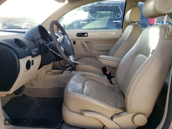 2007 Volkswagen Beetle z VIN 3VWRW31C37M506622, wystawiony jako Copart lot #77896784 z przebiegiem 129 953 mil mil oraz Nie do naprawy • Non repairable. Historia ofert i sprzedaży dostępna na DreamBid. Obrazek 7.
