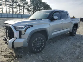 2024 Toyota Tundra Limited Hybrid z VIN 5TFJC5DB7RX074962, wystawiony jako Copart lot #88689145 z przebiegiem 7 853 mil mil oraz Szkoda całkowita • Salvage title. Historia ofert i sprzedaży dostępna na DreamBid. Obrazek 1.