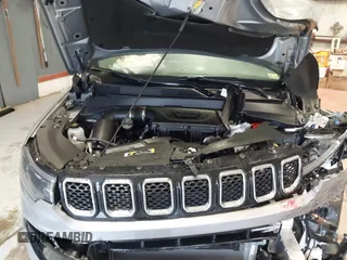 2024 Jeep Compass Limited z VIN 3C4NJDCN3RT578093, wystawiony jako IAAI lot #41567303 z przebiegiem 2 255 mil mil oraz . Historia ofert i sprzedaży dostępna na DreamBid. Obrazek 10.