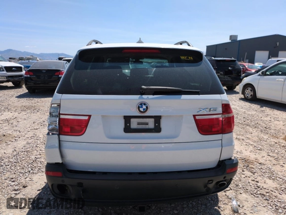 2008 BMW X5 3.0si z VIN 5UXFE43548L031478, wystawiony jako Copart lot #59392505 z przebiegiem Nie podano mil oraz Szkoda całkowita • Salvage title. Historia ofert i sprzedaży dostępna na DreamBid. Obrazek 6.