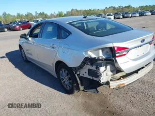 2017 Ford Fusion S with VIN 3FA6P0G76HR236209, listed as a IAAI auction lot 41799261 with 183,059 mi miles. Bid and sale history available at carsss.com. Image 3.