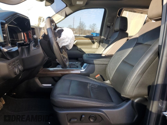 2022 Chevrolet Silverado 1500 RST with VIN 1GCUDEET4NZ577218, listed as a Copart auction lot 42675324 with 25,718 mi miles and Salvage Title. Bid and sale history available at DreamBid. Image 7.