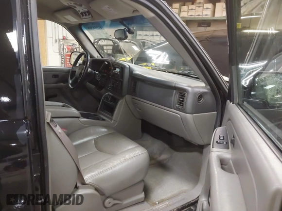2004 Chevrolet Tahoe Z71 with VIN 1GNEK13T64R100267, listed as a IAAI auction lot 41544388 with 212,525 mi miles and . Bid and sale history available at DreamBid. Image 5.