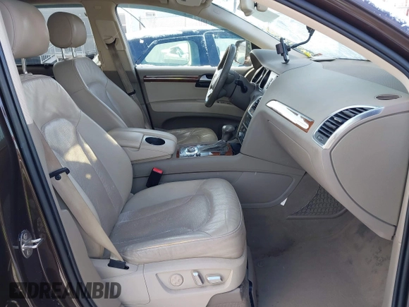 2015 Audi Q7 3.0T S line Prestige with VIN WA1DGAFE1FD017388, listed as a IAAI auction lot 41619900 with 122,420 mi miles. Bid and sale history available at carsss.com. Image 5.
