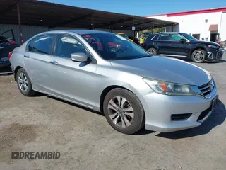 2014 Honda Accord LX z VIN 1HGCR2F34EA215772, wystawiony jako IAAI lot #42262416 z przebiegiem 104 029 mil mil oraz . Historia ofert i sprzedaży dostępna na DreamBid. Obrazek 1.