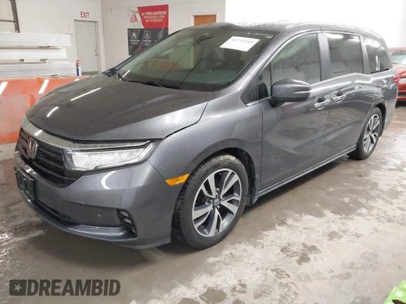 2021 Honda Odyssey Touring with VIN 5FNRL6H86MB026038, listed as a IAAI auction lot 41735249 with 68,480 mi miles. Bid and sale history available at carsss.com. Image 17.