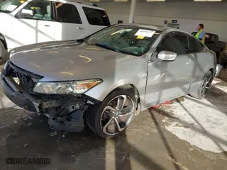 2009 Honda Accord Cpe EX with VIN 1HGCS12769A015683, listed as a IAAI auction lot 40990147 with 198,538 mi miles. Bid and sale history available at carsss.com. Image 18.