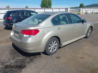 2010 Subaru Legacy Premium z VIN 4S3BMAG67A1244592, wystawiony jako IAAI lot #42349516 z przebiegiem 205 094 mil mil oraz . Historia ofert i sprzedaży dostępna na DreamBid. Obrazek 4.