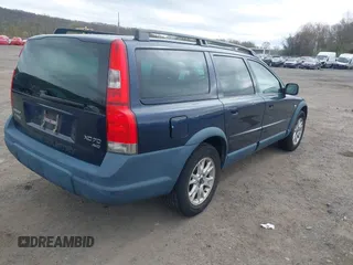 2004 Volvo V70 XC Cross Country with VIN YV1SZ59H541140690, listed as a IAAI auction lot 42060998 with 133,154 mi miles and . Bid and sale history available at DreamBid. Image 4.