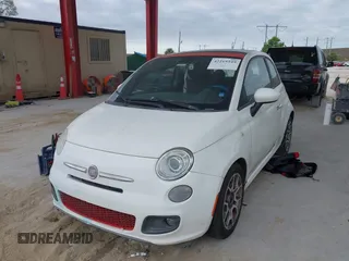 2013 FIAT 500 Sport z VIN 3C3CFFBR6DT554585, wystawiony jako IAAI lot #42219549 z przebiegiem 91 091 mil mil oraz . Historia ofert i sprzedaży dostępna na DreamBid. Obrazek 2.