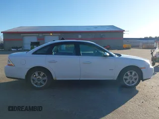 2008 Mercury Sable z VIN 1MEHM43W28G610353, wystawiony jako IAAI lot #41983475 z przebiegiem 211 781 mil mil oraz . Historia ofert i sprzedaży dostępna na DreamBid. Obrazek 13.
