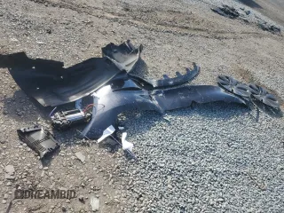 2024 Tesla Model S z VIN 5YJSA1E57RF545269, wystawiony jako Copart lot #87419784 z przebiegiem Nie podano mil oraz Szkoda całkowita • Salvage title. Historia ofert i sprzedaży dostępna na DreamBid. Obrazek 12.