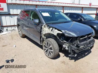 2024 Volkswagen Taos SE z VIN 3VVSX7B28RM008905, wystawiony jako IAAI lot #41975186 z przebiegiem 51 812 mil mil oraz . Historia ofert i sprzedaży dostępna na DreamBid. Obrazek 1.