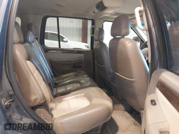 2005 Ford Explorer Eddie Bauer с VIN 1FMDU74WX5UB59231, выставлен на аукционе IAAI как лот 42222505 с пробегом 213 350 миль миль и . История ставок и продаж доступна на DreamBid. Изображение 8.
