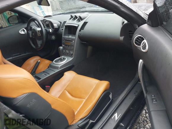 2003 Nissan 350Z Touring with VIN JN1AZ34EX3T013345, listed as a IAAI auction lot 41984329 with 102,115 mi miles. Bid and sale history available at carsss.com. Image 5.