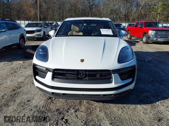 2023 Porsche Macan with VIN WP1AA2A58PLB05187, listed as a IAAI auction lot 41644656 with 32,333 mi miles. Bid and sale history available at carsss.com. Image 13.