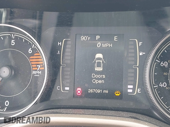 2017 Jeep Cherokee Latitude z VIN 1C4PJMCB0HW632246, wystawiony jako IAAI lot #42529014 z przebiegiem 267 091 mil mil oraz . Historia ofert i sprzedaży dostępna na DreamBid. Obrazek 15.