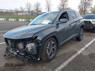 2024 Hyundai Tucson Limited with VIN KM8JECD17RU217492, listed as a IAAI auction lot 41996814 with 17,673 mi miles and . Bid and sale history available at carsss.com. Image 2.