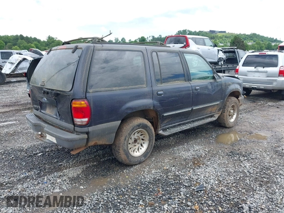 1999 Ford Explorer XL z VIN 1FMDU34X5XUC08663, wystawiony jako IAAI lot #42385444 z przebiegiem 177 387 mil mil oraz . Historia ofert i sprzedaży dostępna na DreamBid. Obrazek 4.