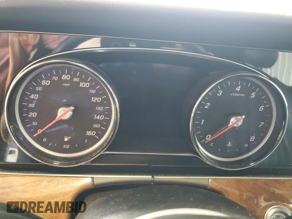 2017 Mercedes-Benz E 300 Luxury z VIN WDDZF4KB9HA187861, wystawiony jako Copart lot #66560525 z przebiegiem Nie podano mil oraz Szkoda całkowita • Salvage title. Historia ofert i sprzedaży dostępna na DreamBid. Obrazek 9.