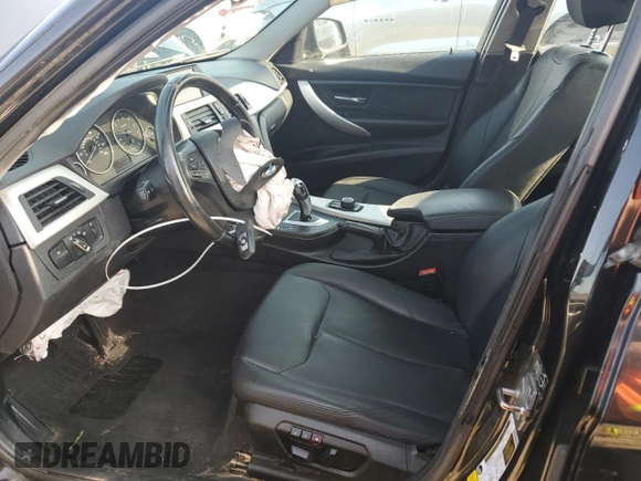 2013 BMW 3 Series 320i xDrive с VIN WBA3C3C5XDF980060, выставлен на аукционе Copart как лот 59775615 с пробегом 302 139 миль миль и Чистый • Clean title. История ставок и продаж доступна на DreamBid. Изображение 7.