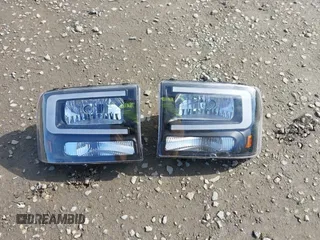2001 Ford F-250 с VIN 1FDNX21LX1EB35511, выставлен на аукционе IAAI как лот 41664659 с пробегом 238 688 миль миль и . История ставок и продаж доступна на DreamBid. Изображение 12.