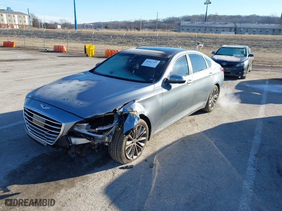 2015 Hyundai Genesis 3.8L with VIN KMHGN4JE0FU020067, listed as a IAAI auction lot 41567365 with 186,510 mi miles. Bid and sale history available at carsss.com. Image 17.