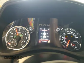 2024 Ram 2500 Big Horn z VIN 3C6UR5DJ0RG406271, wystawiony jako Copart lot #64281275 z przebiegiem 15 019 mil mil oraz Czysty tytuł • Clean title. Historia ofert i sprzedaży dostępna na DreamBid. Obrazek 9.