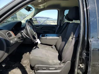 2011 Chevrolet Avalanche LS with VIN 3GNTKEE32BG383324, listed as a Copart auction lot 75038554 with 139,266 mi miles and Salvage title. Bid and sale history available at DreamBid. Image 7.
