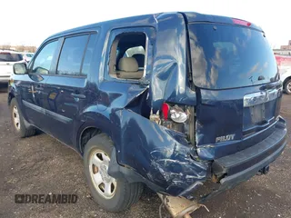 2011 Honda Pilot LX with VIN 5FNYF4H28BB089206, listed as a IAAI auction lot 41852945 with 62,116 mi miles. Bid and sale history available at carsss.com. Image 6.