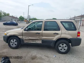 2007 Ford Escape XLS with VIN 1FMYU02Z37KA07375, listed as a IAAI auction lot 42452709 with 201,316 mi miles and . Bid and sale history available at DreamBid. Image 14.
