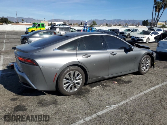 2023 Toyota Mirai XLE with VIN JTDAAAAA5PA009960, listed as a Copart auction lot 42358475 with 33,704 mi miles and Salvage Title. Bid and sale history available at DreamBid. Image 3.