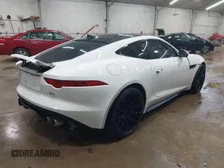 2015 Jaguar F-Type R z VIN SAJWA6DA3FMK21267, wystawiony jako IAAI lot #42116034 z przebiegiem 60 044 mil mil oraz . Historia ofert i sprzedaży dostępna na DreamBid. Obrazek 4.