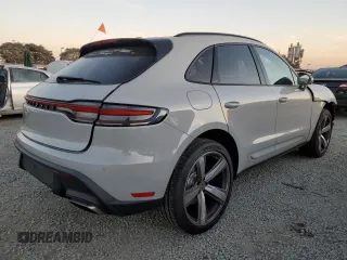 2025 Porsche Macan with VIN WP1AA2A53SLB01654, listed as a Copart auction lot 85136994 with 1,185 mi miles and Salvage title. Bid and sale history available at DreamBid. Image 3.