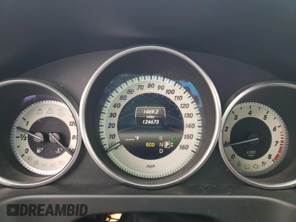2014 Mercedes-Benz E 350 Luxury with VIN WDDHF8JB4EB041300, listed as a Copart auction lot 57024765 with 124,673 mi miles and Clean title. Bid and sale history available at DreamBid. Image 9.