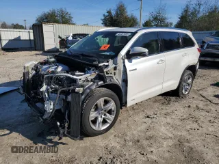 2017 Toyota Highlander Hybrid Limited with VIN 5TDDGRFH3HS025451, listed as a Copart auction lot 46257585 with 110,782 mi miles and Salvage title. Bid and sale history available at DreamBid. Image 1.