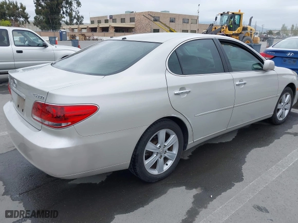 2006 Lexus ES 330 with VIN JTHBA30G665159250, listed as a IAAI auction lot 42083223 with 186,458 mi miles. Bid and sale history available at carsss.com. Image 4.