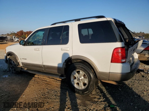 2004 Ford Explorer Eddie Bauer with VIN 1FMDU64W74UB82717, listed as a Copart auction lot 82611394 with 277,557 mi miles and Salvage title. Bid and sale history available at DreamBid. Image 2.
