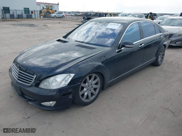 2008 Mercedes-Benz S-Class 5.5L V8 with VIN WDDNG86X08A233022, listed as a IAAI auction lot 41570738 with 144,124 mi miles. Bid and sale history available at carsss.com. Image 20.
