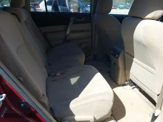2009 Toyota Highlander Sport with VIN JTEES43A692116442, listed as a IAAI auction lot 41901241 with 316,874 mi miles. Bid and sale history available at carsss.com. Image 8.