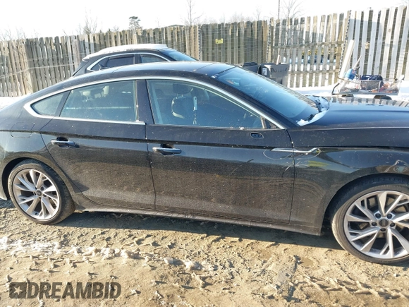 2022 Audi A5 Sportback Premium Plus z VIN WAUCBCF54NA032542, wystawiony jako IAAI lot #41227978 z przebiegiem 42 344 mil mil oraz . Historia ofert i sprzedaży dostępna na DreamBid. Obrazek 14.