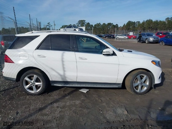 2018 Mercedes-Benz GLE with VIN 4JGDA5JB5JB185143, listed as a IAAI auction lot 41446570 with NaN miles. Bid and sale history available at carsss.com. Image 13.